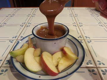 October Recitrees: Apple Caramel Dipping Sauce